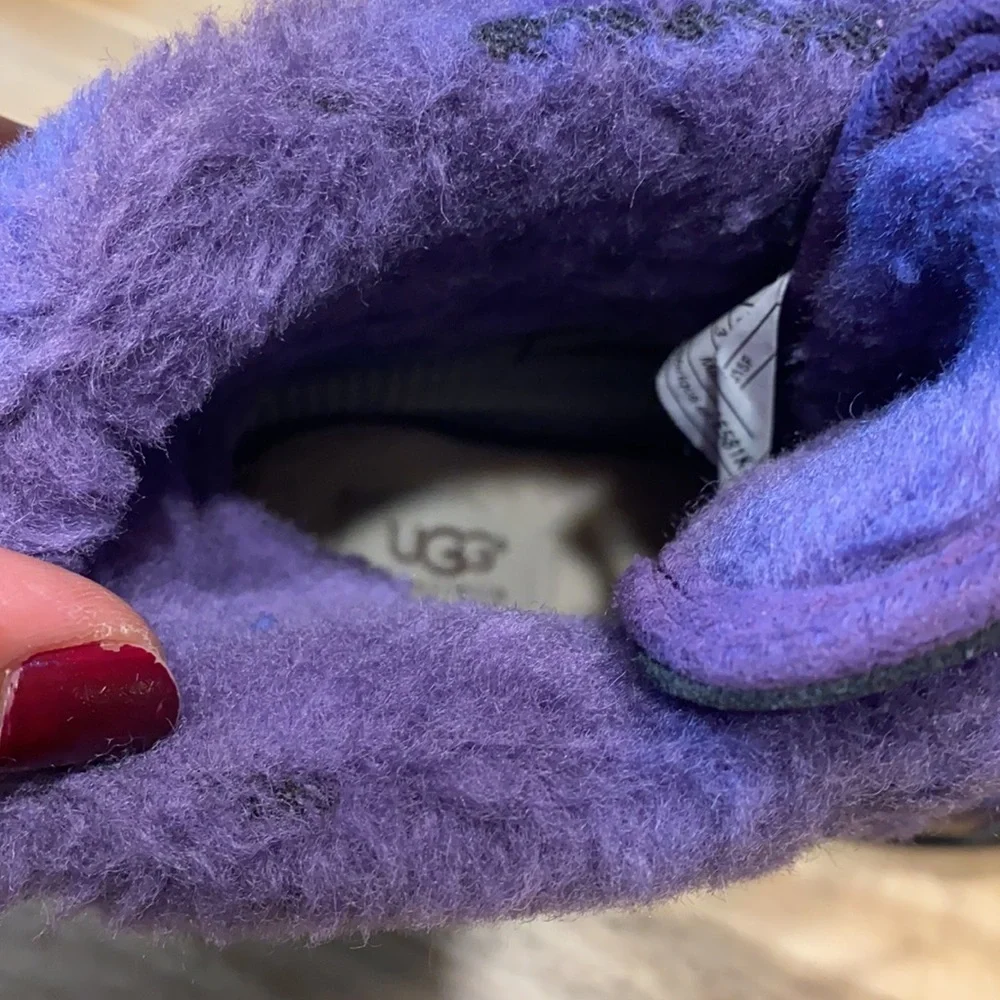 UGG Butte II purple boot